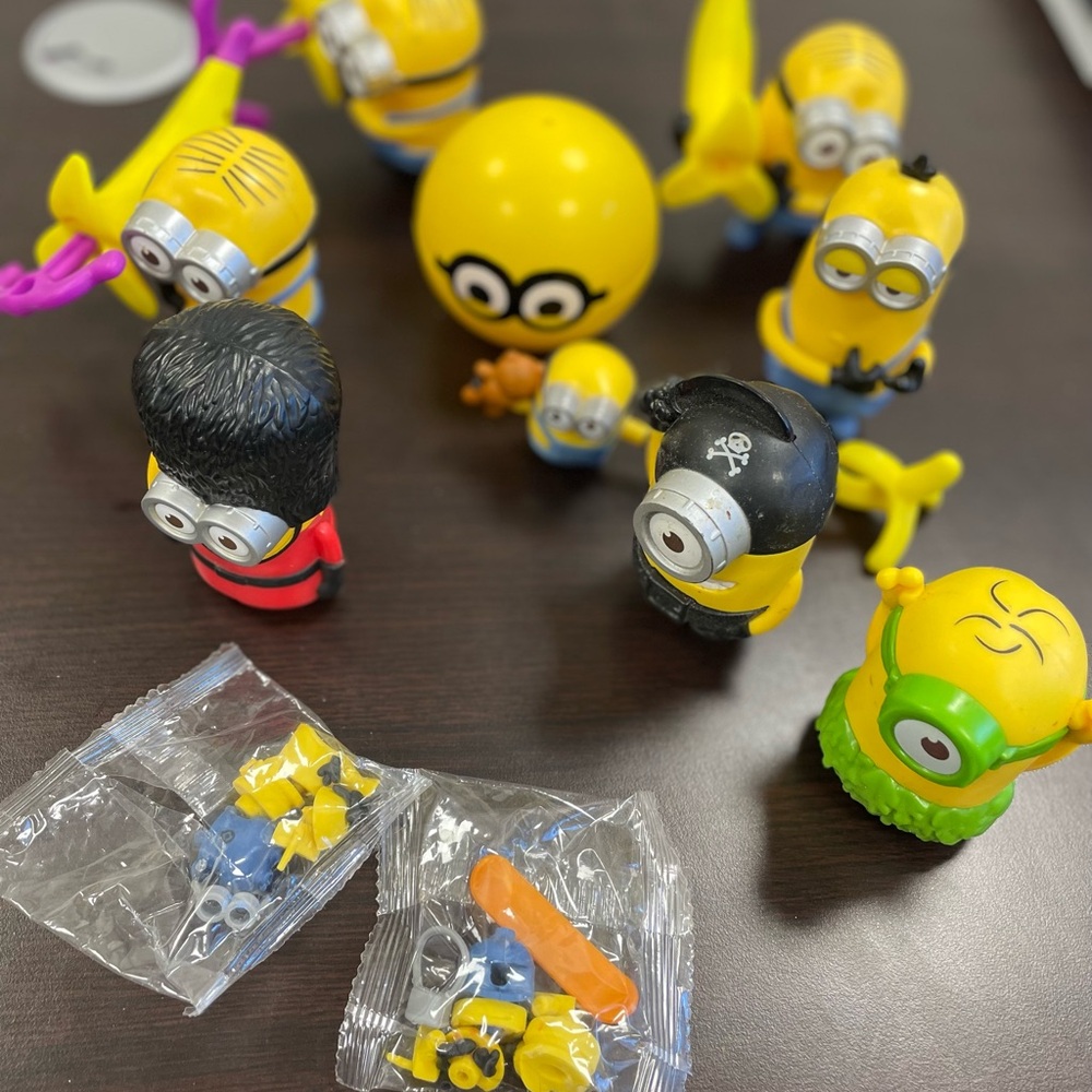 Minions Themed Kids Toy Set - Yellow and Black